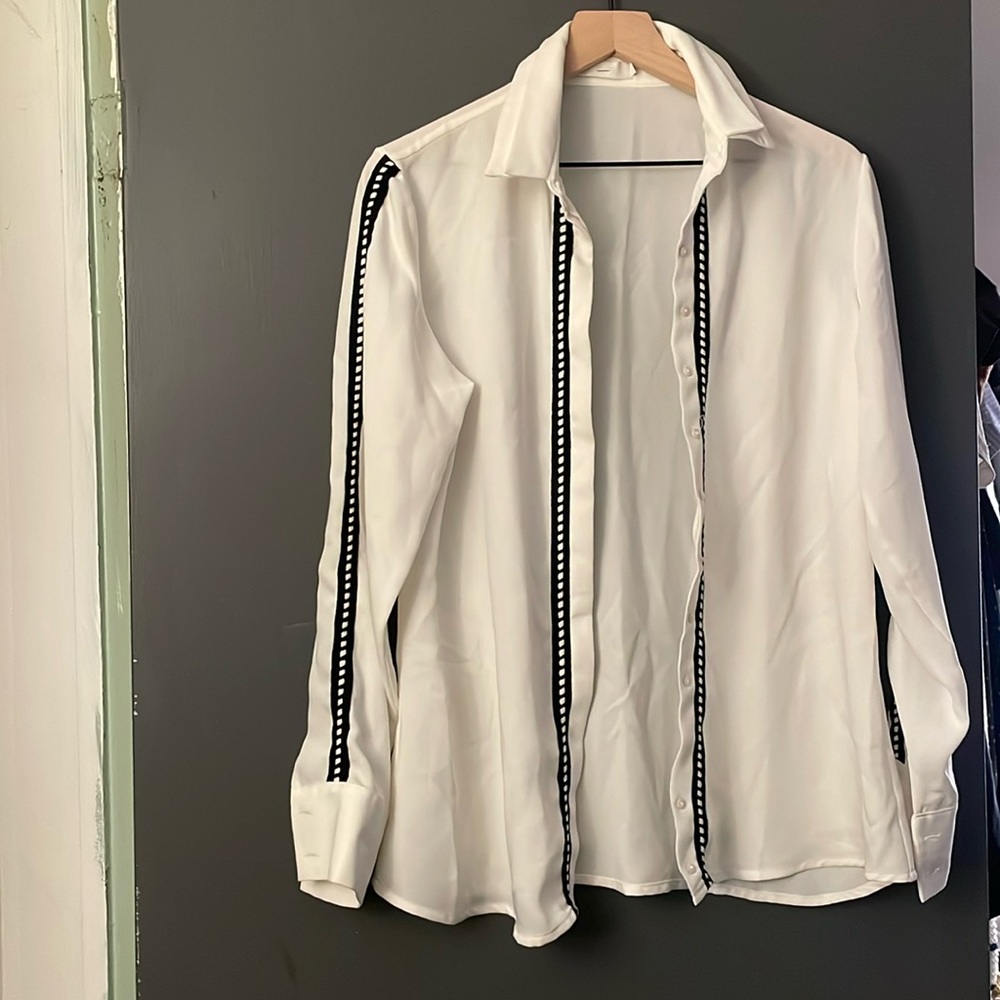 Anne Fontaine Button Down with b/w detail stitching size 42